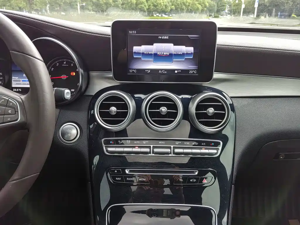 Mercedes-Benz GLC — миниатюра 22
