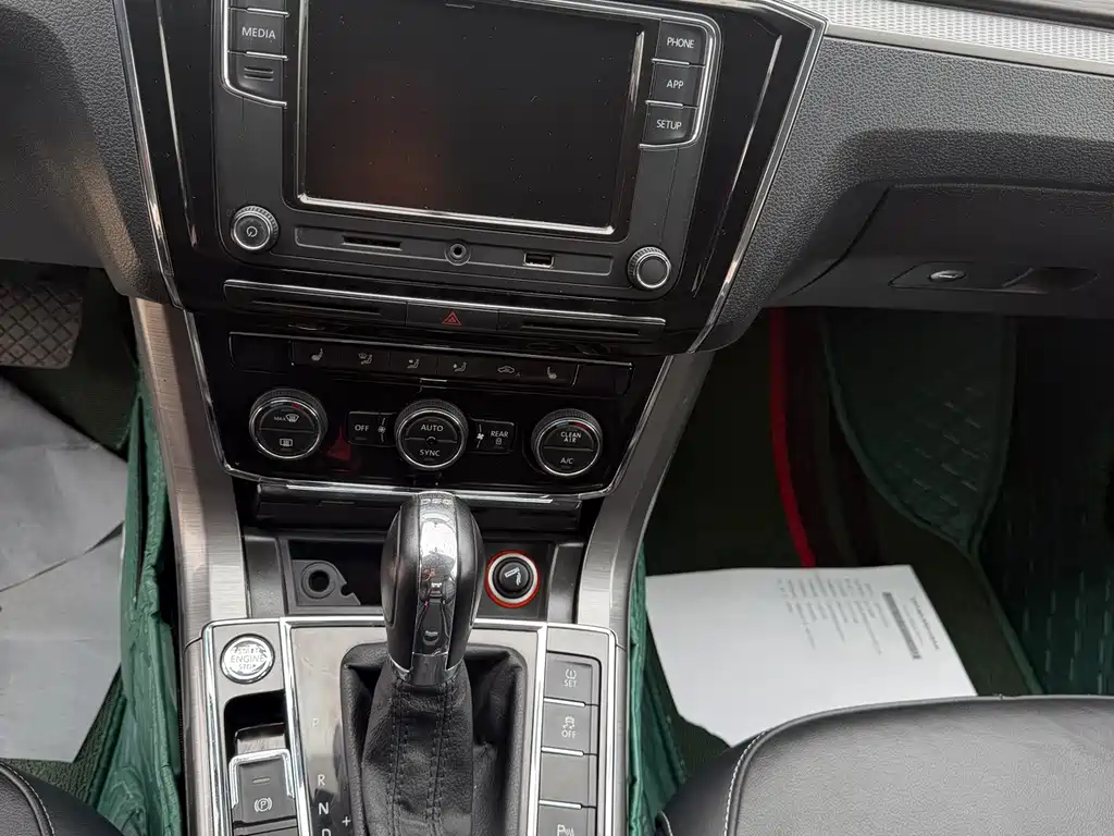 Volkswagen Passat — миниатюра 14