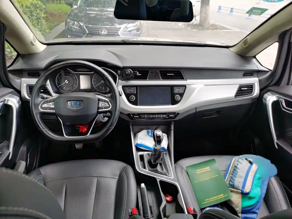Geely Vision X3 — миниатюра 13