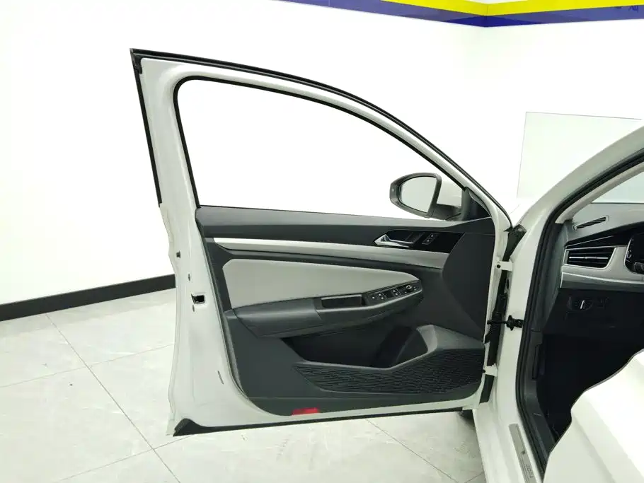 Volkswagen Bora — миниатюра 7