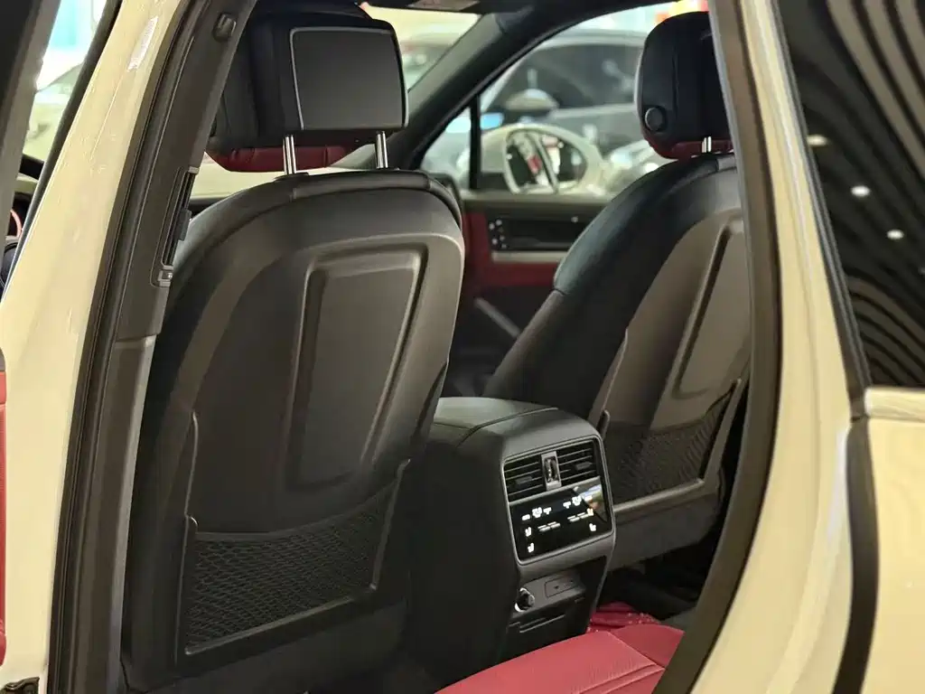 Porsche Cayenne — миниатюра 8