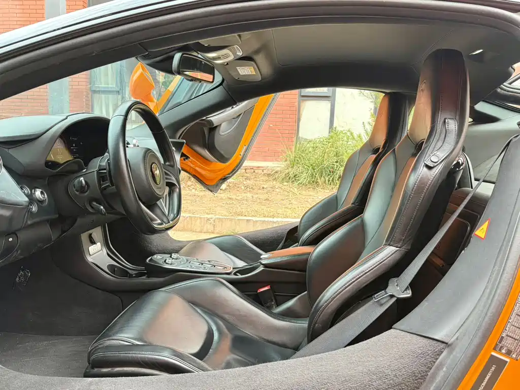 McLaren GT — миниатюра 10