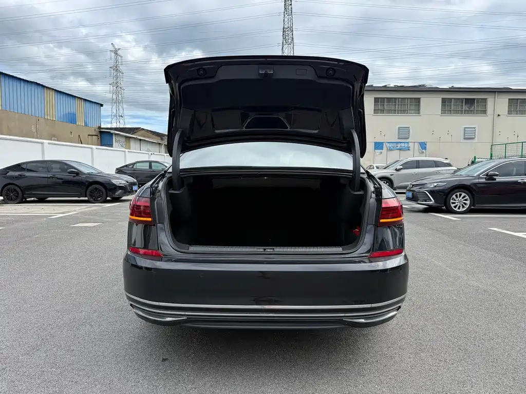 Volkswagen Passat — миниатюра 23