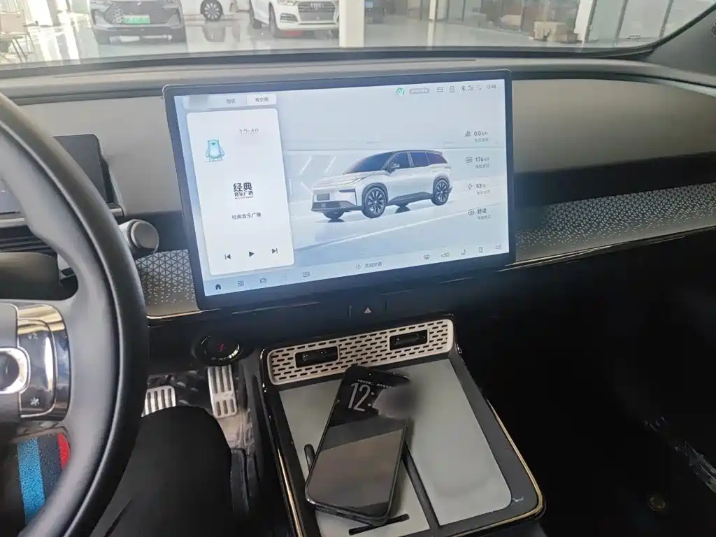 Toyota bZ3X — миниатюра 6