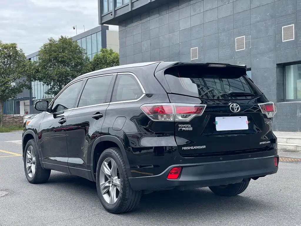 Toyota Highlander — миниатюра 18