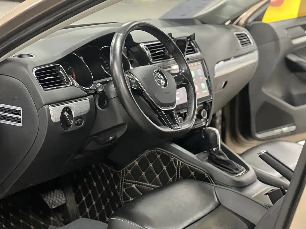Volkswagen Sagitar — миниатюра 4
