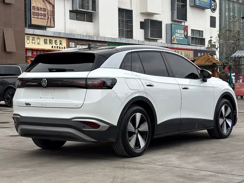 VOLKSWAGEN ID.4 X