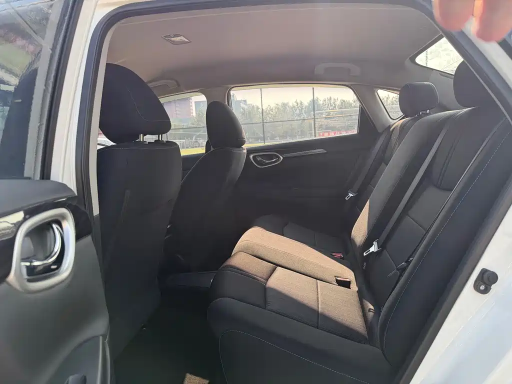 Nissan Sylphy EV — миниатюра 11