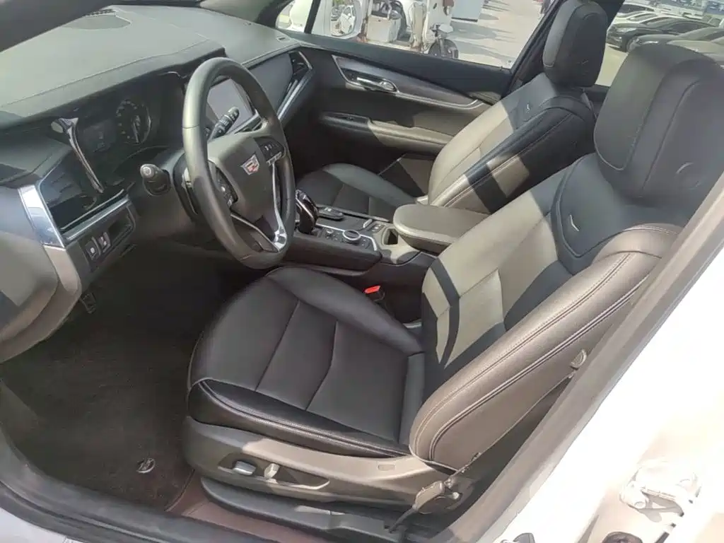 Cadillac XT6 — миниатюра 15