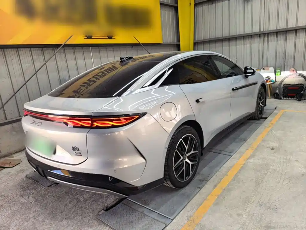 BYD Han L — миниатюра 7