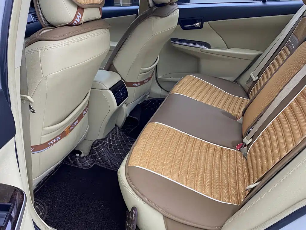 Toyota Camry — миниатюра 9
