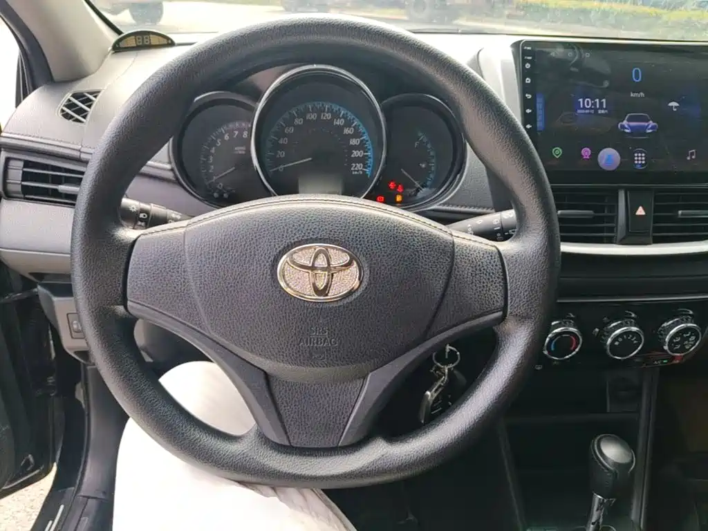 Toyota Yaris L — миниатюра 11