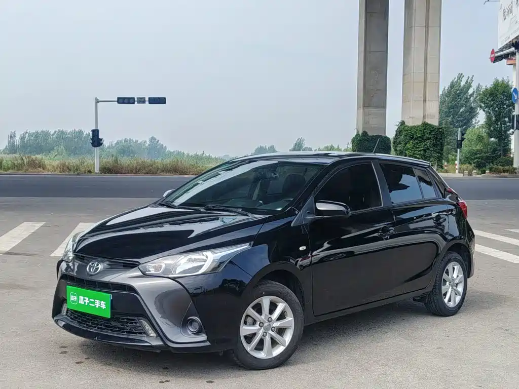 Toyota Yaris L — миниатюра 2