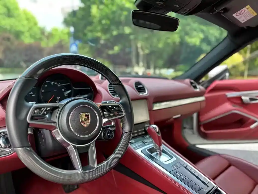Porsche 718 2018 Cayman 2.0T