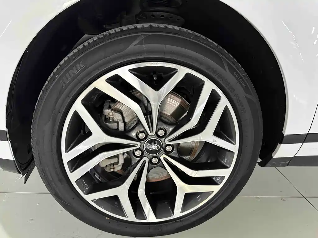 Land Rover Evoque — миниатюра 23