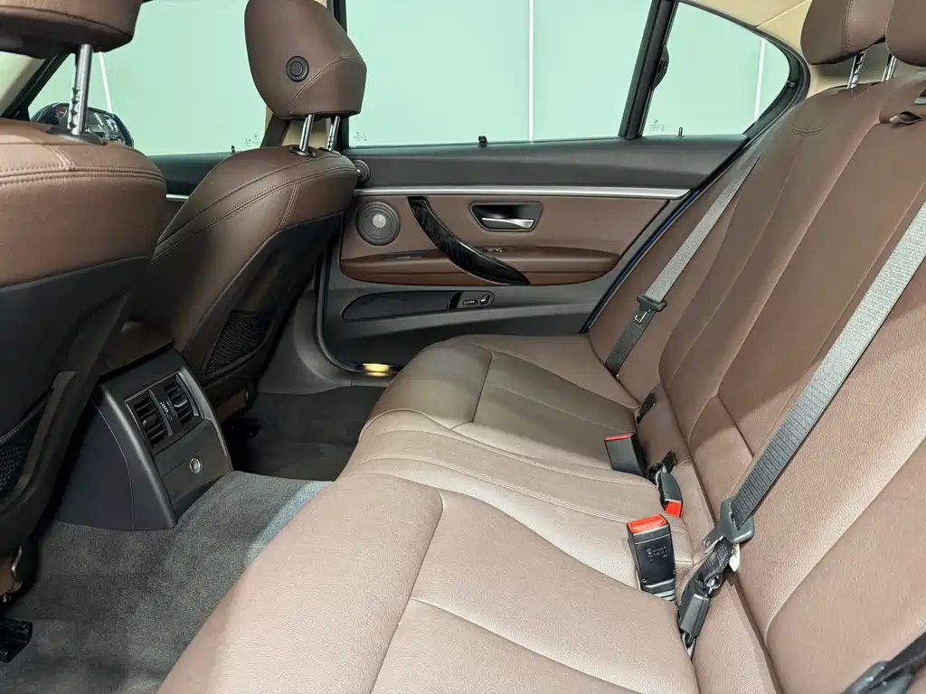 BMW 3 Series — миниатюра 29