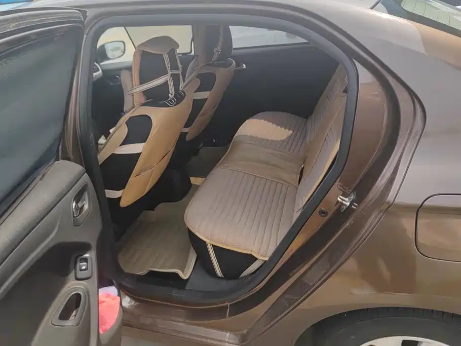 Citroen Elysee — миниатюра 11