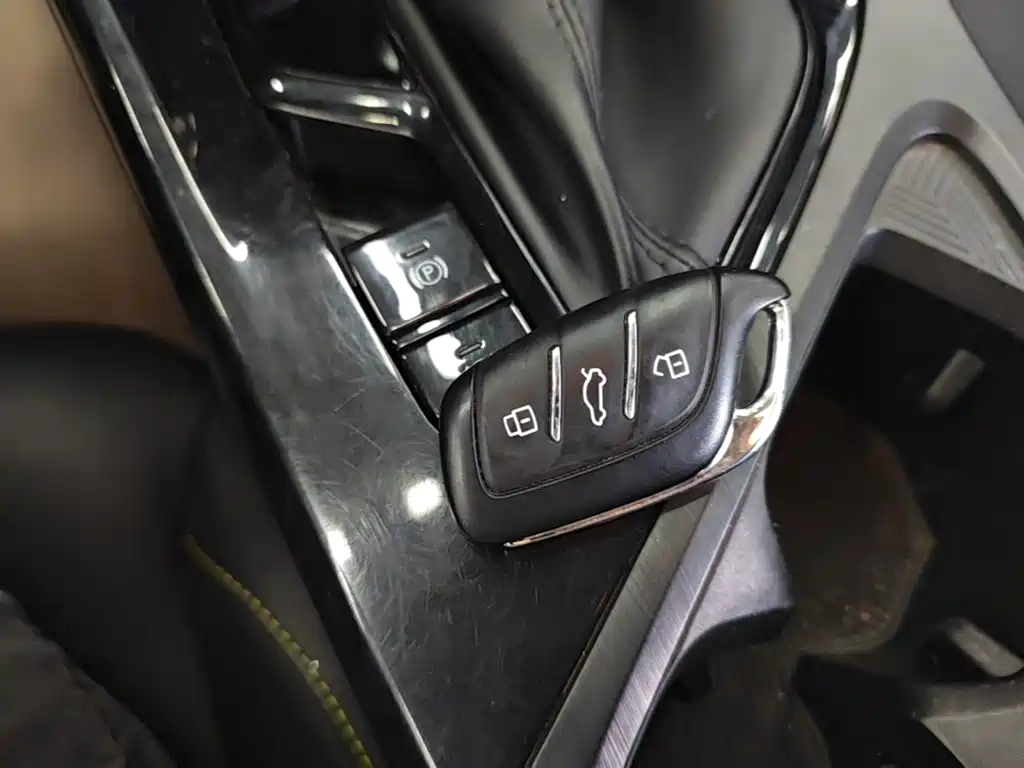Roewe i5 — миниатюра 9