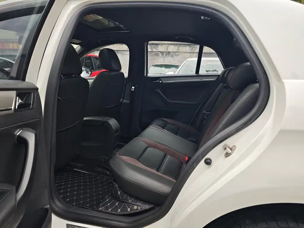 Volkswagen Bora — миниатюра 7