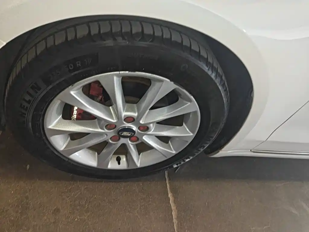 Ford Mondeo — миниатюра 23