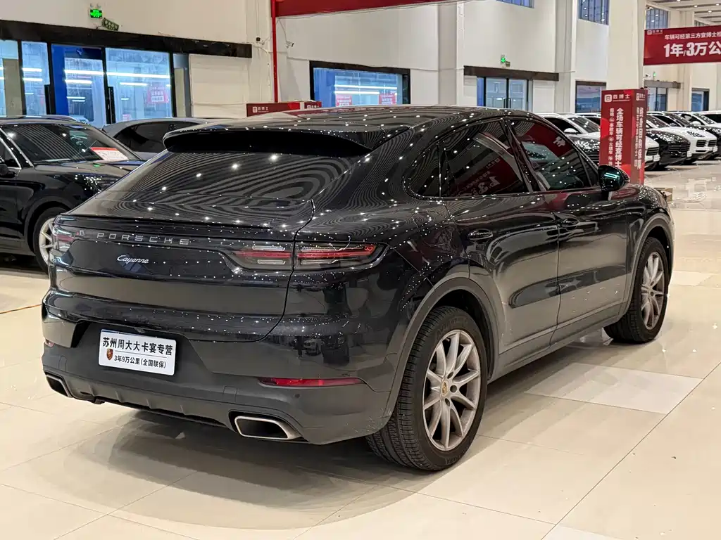 Porsche Cayenne — миниатюра 5