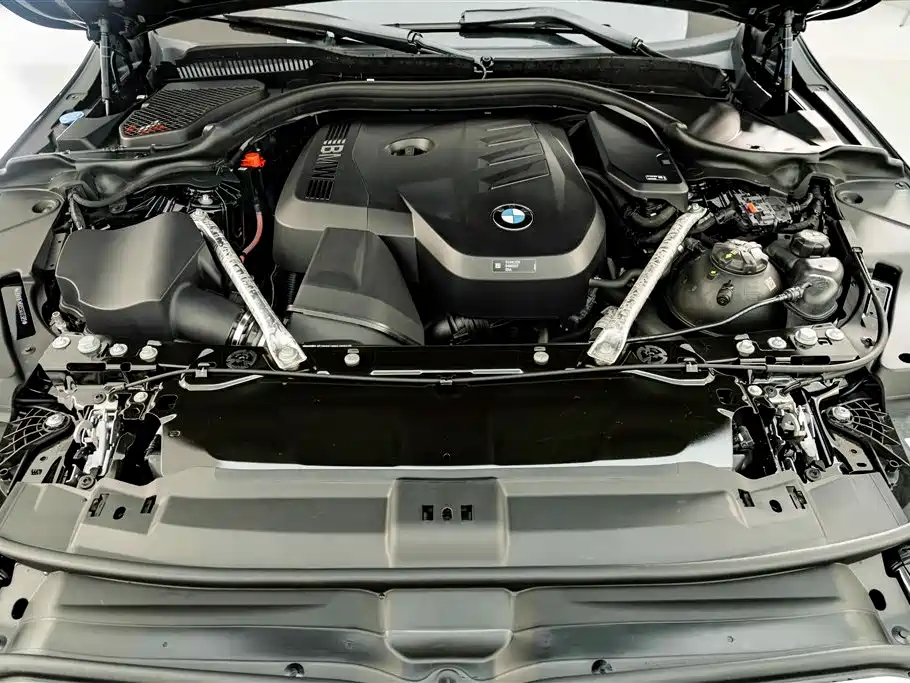 BMW 5 Series — миниатюра 25