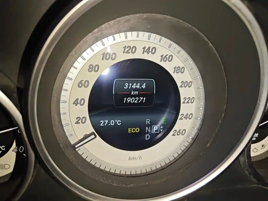 Mercedes-Benz E-Class — миниатюра 5
