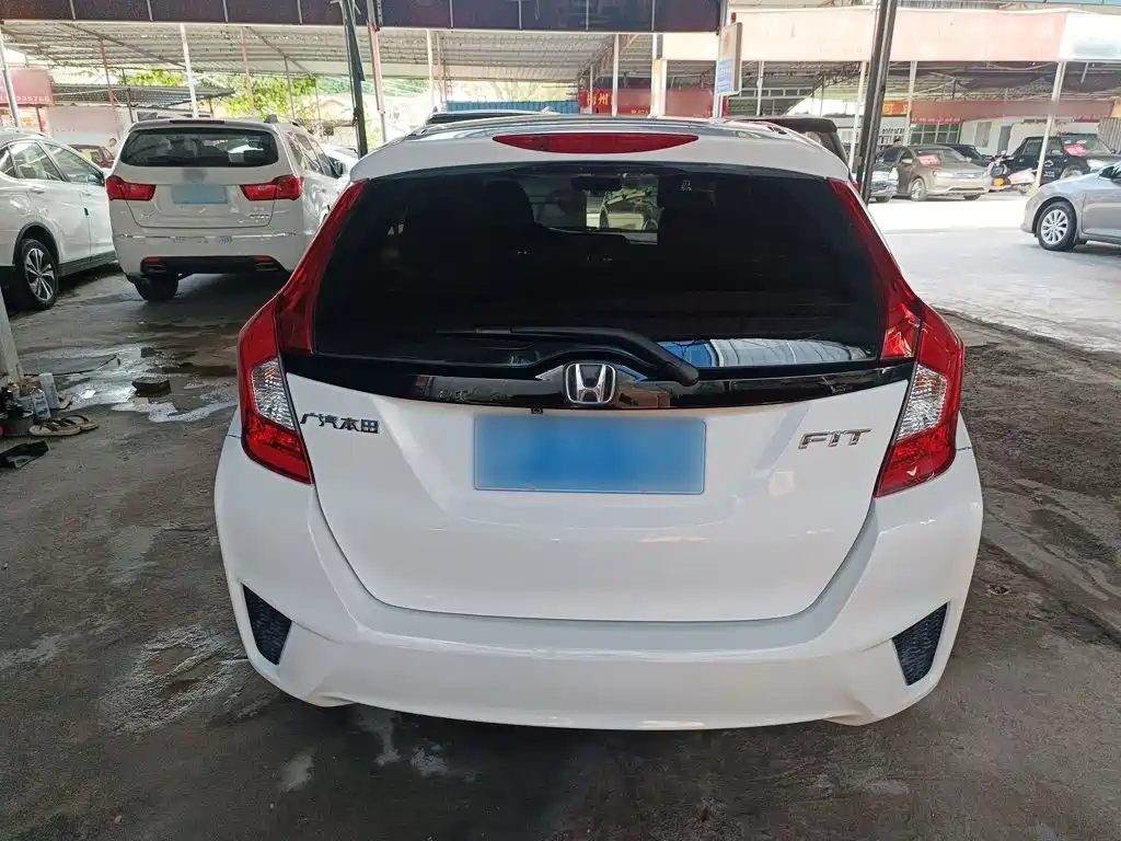 Honda Fit — миниатюра 6