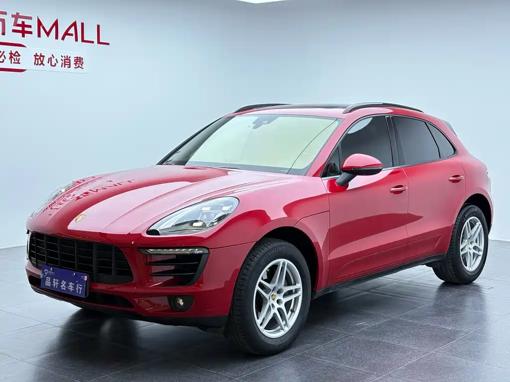 PORSCHE MACAN