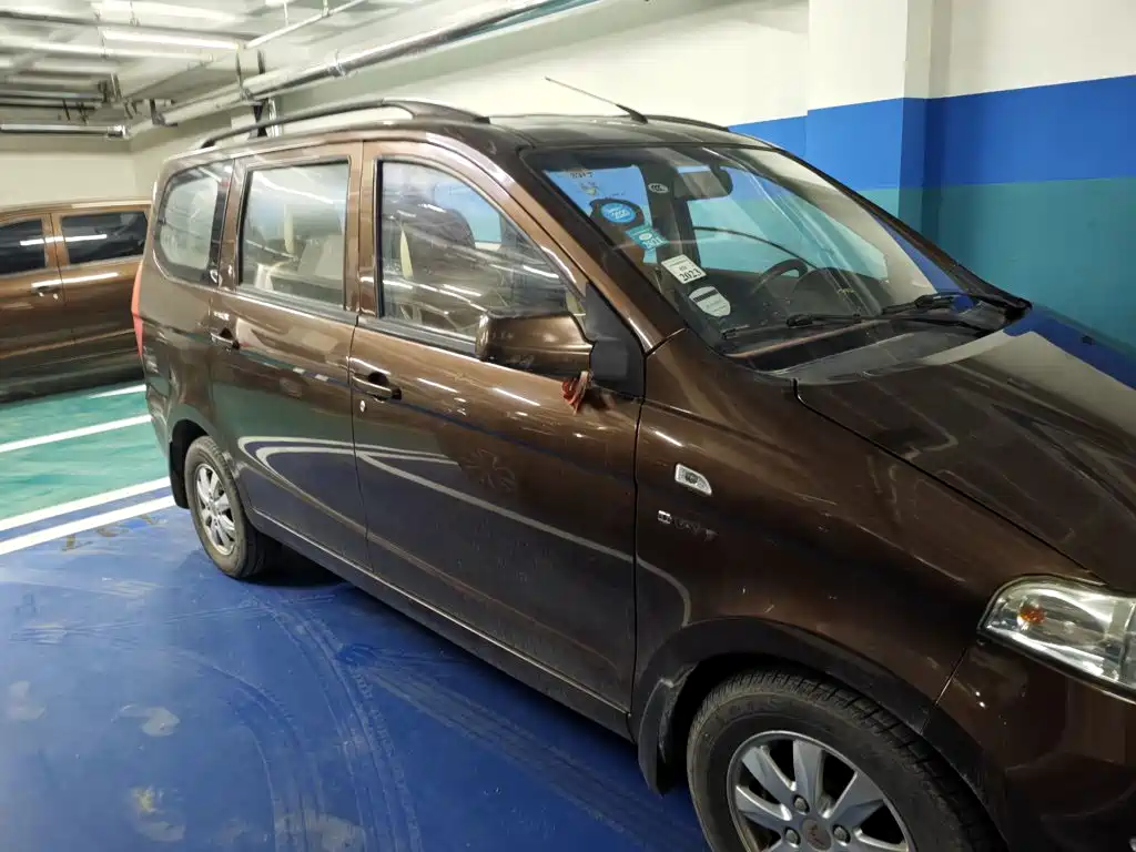 Wuling Hongguang — миниатюра 5