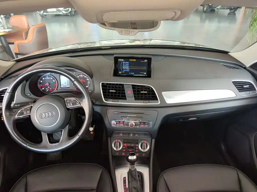 Audi Q3 — миниатюра 10
