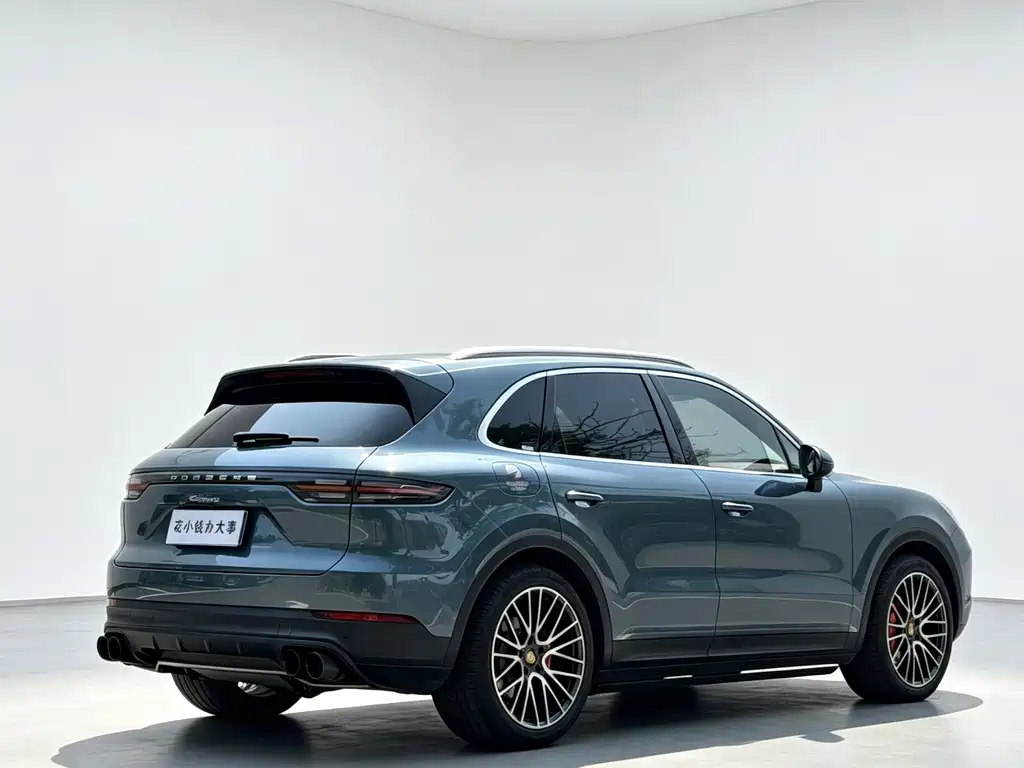 Porsche Cayenne — миниатюра 6