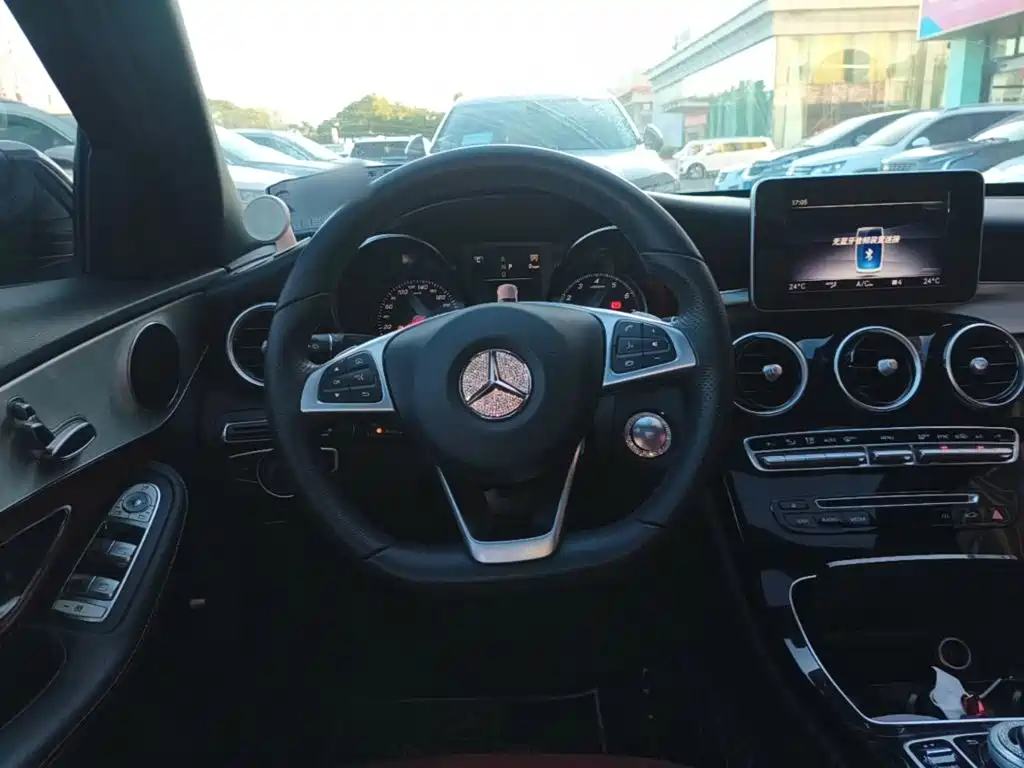 Mercedes-Benz C-Class — миниатюра 11