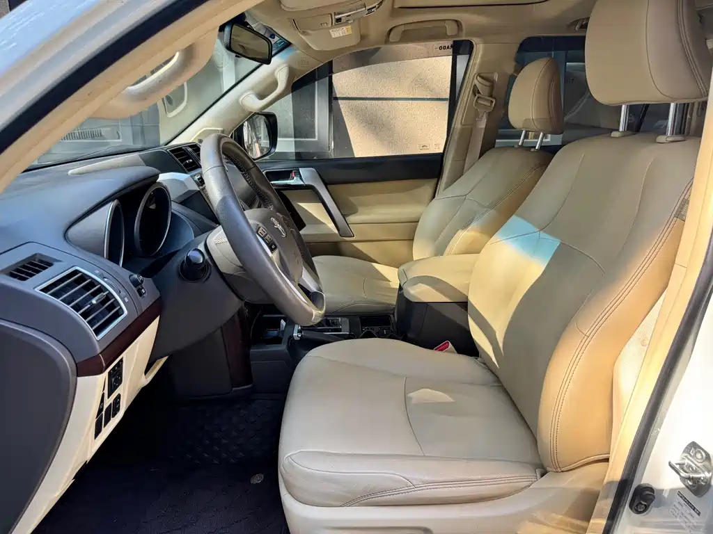 Toyota Prado — миниатюра 4