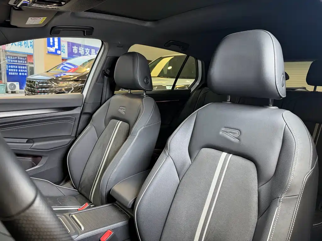Volkswagen Golf — миниатюра 9