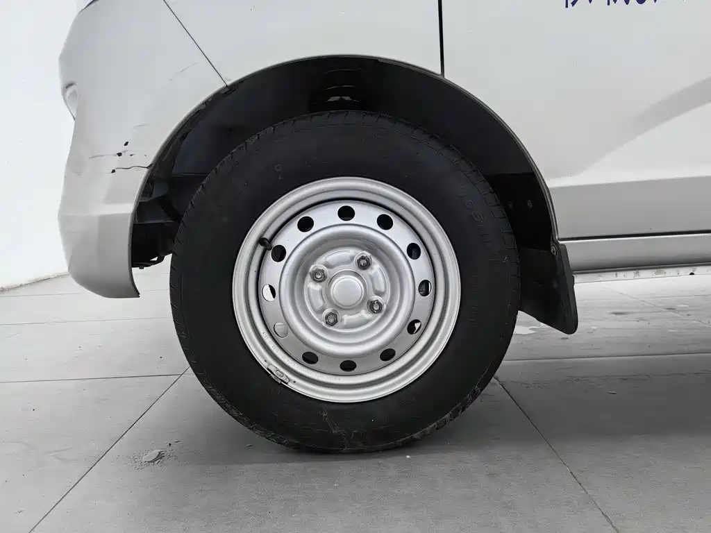 Wuling Rongguang S — миниатюра 17
