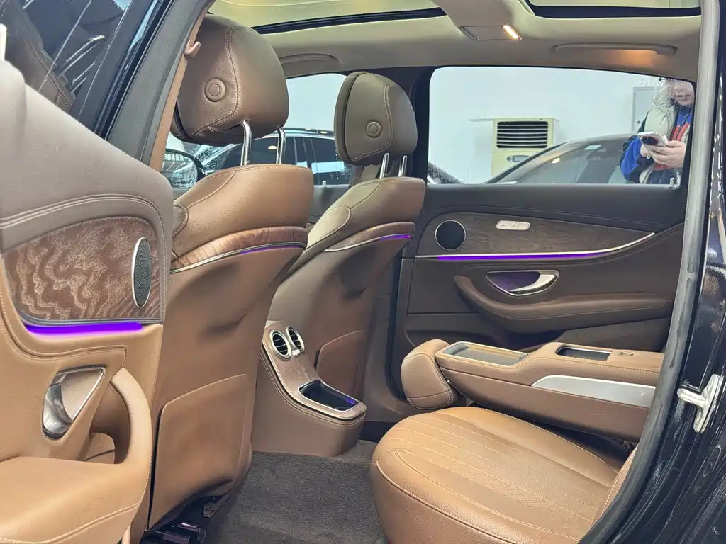 MERCEDES-BENZ E CLASS