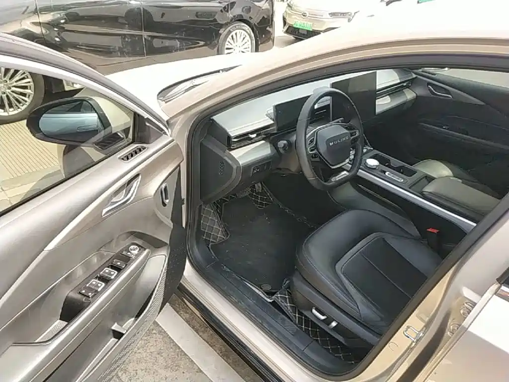 Wuling Xingguang — миниатюра 16