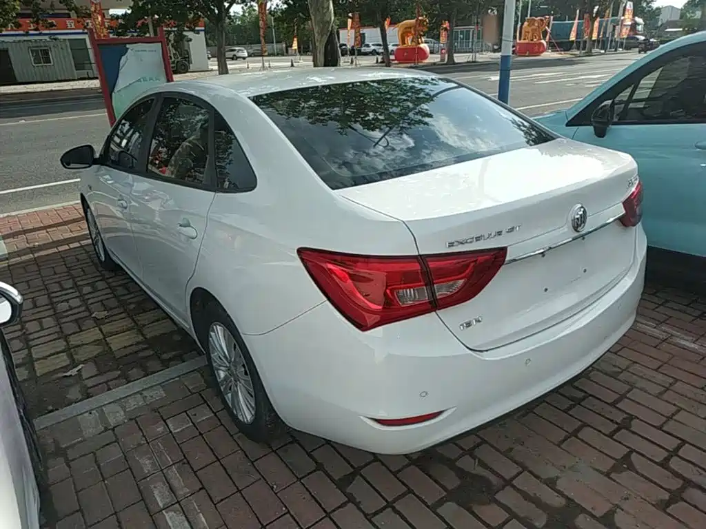 Buick Excelle — миниатюра 5