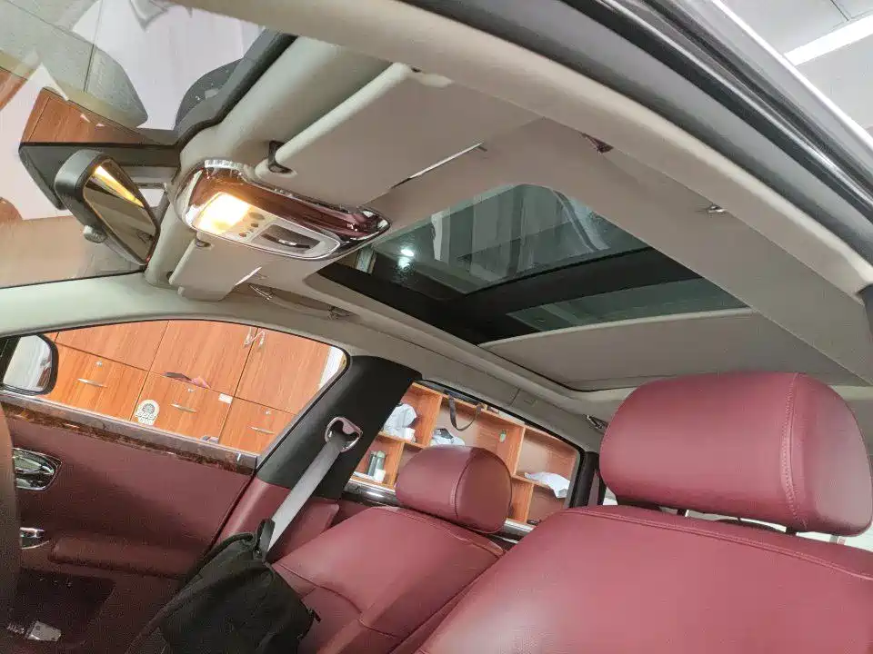 Rolls-Royce Ghost — миниатюра 4