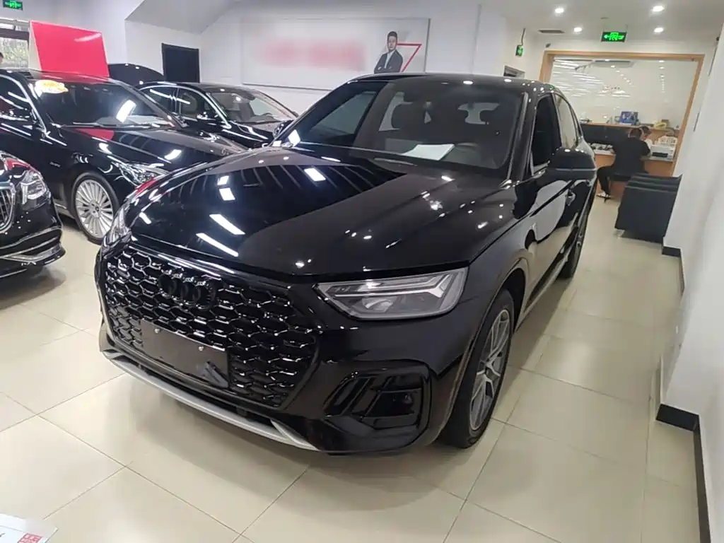 Audi Q5L Sportback — миниатюра 2