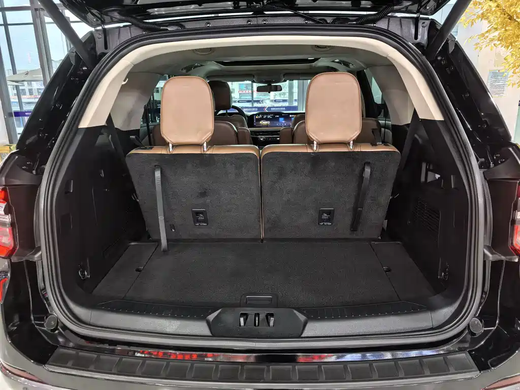 Ford Explorer — миниатюра 24