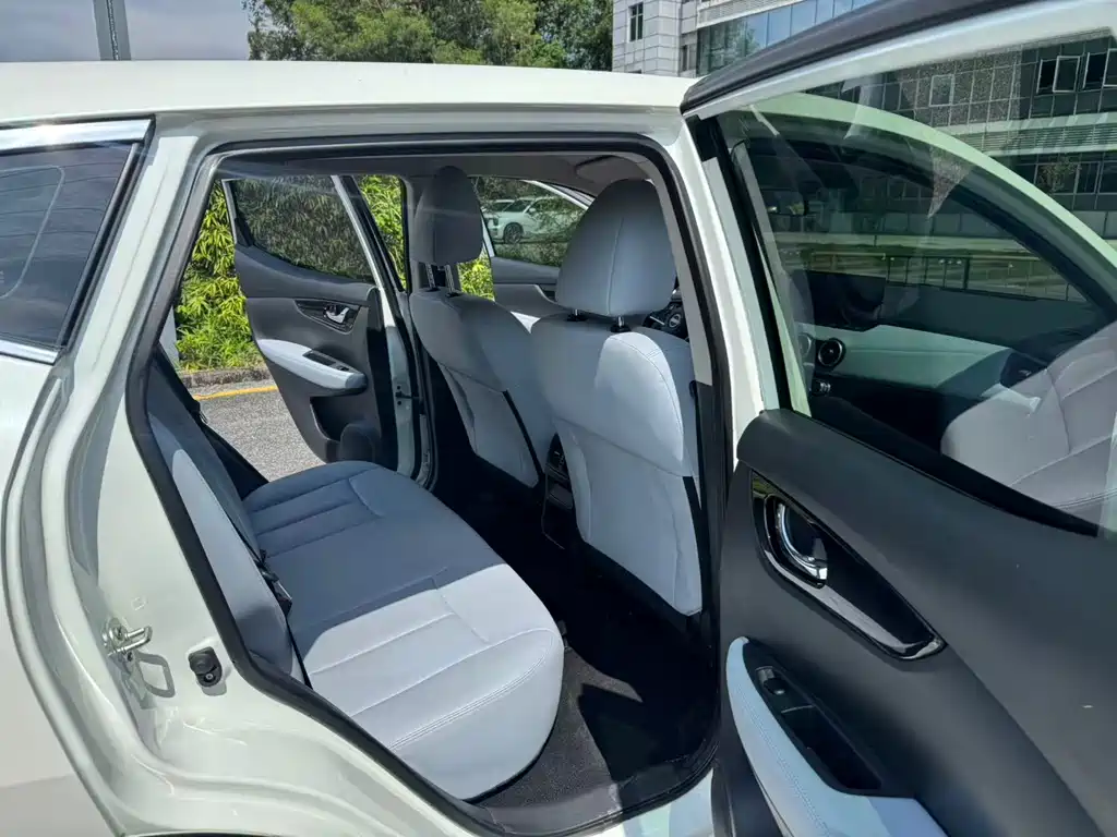 Nissan Qashqai — миниатюра 6