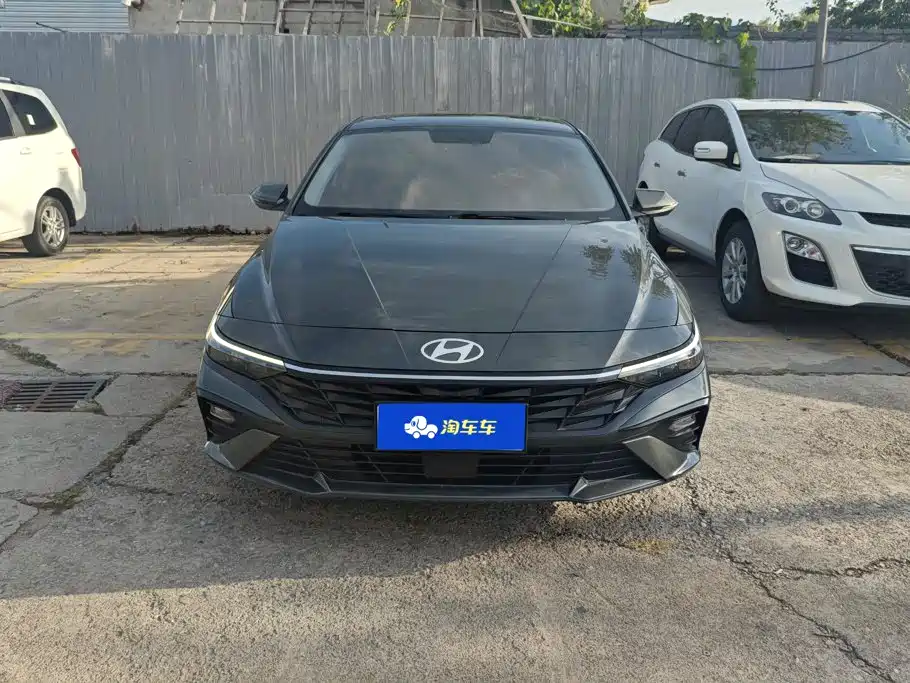 Hyundai Elantra — миниатюра 2