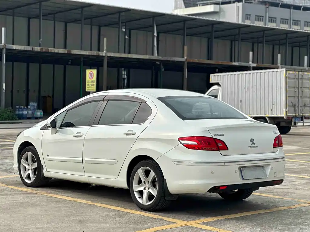 Peugeot 408 — миниатюра 14