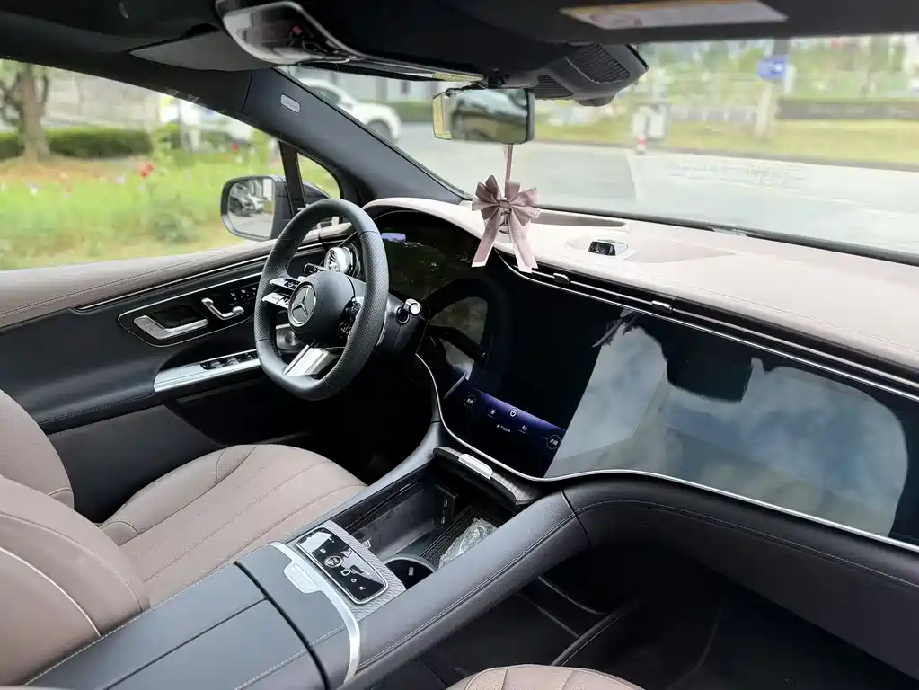 Mercedes-Benz EQE SUV 2026 500 4MATIC Flagship