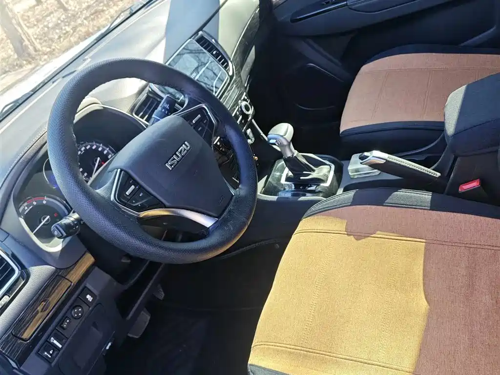 ISUZU MU X SHEPHERD RANGER