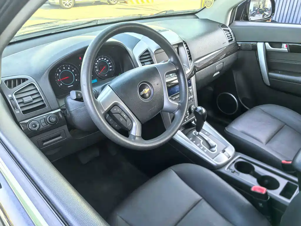 Chevrolet Captiva — миниатюра 6