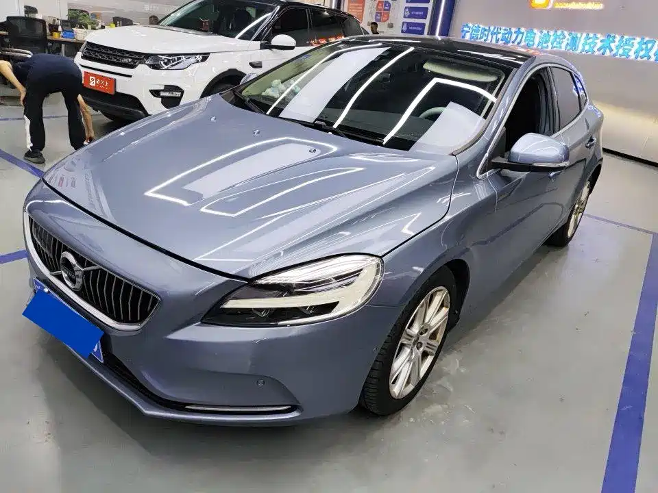 Volvo V40 2017