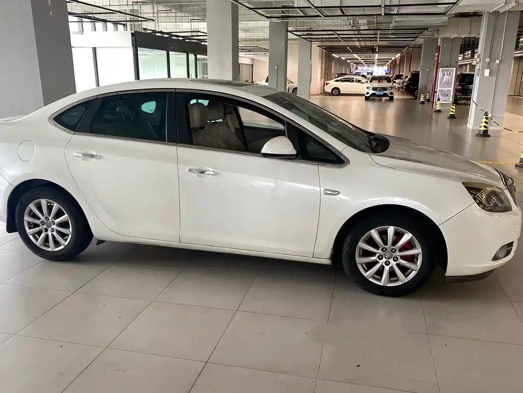 Buick Excelle — миниатюра 7